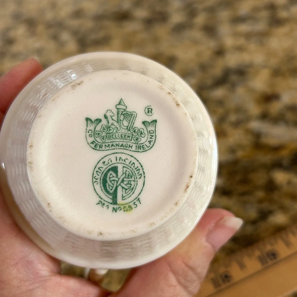 Belleek Neptune Creamer Small‎ Ivory Iridescent Shell Pattern Irish Porcelain